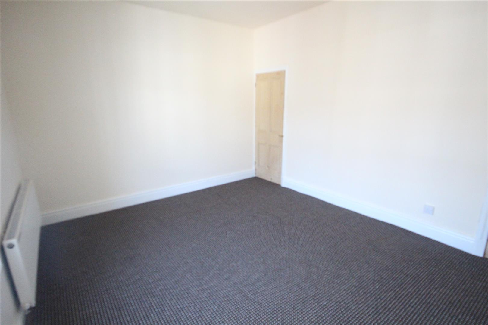 2 bedroom terraced house To Let in Barnoldswick - IMG_2604.jpg
